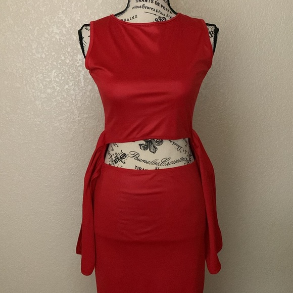 Hourglass Cut Out Maxi Wet Red Dress Split Sides - Picture 6 of 8